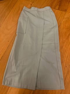 (Category: ) located in . Submitted by closet.secrets (Listing ID 1425631540, Image 1). Description: .