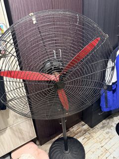 (Category: ) located in . Submitted by 4syra_ (Listing ID 1425767686, Image 1). Description: .