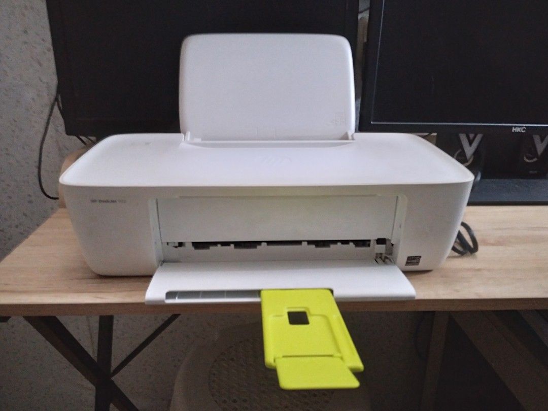HP deskjet 1112 (Category: Printers, Scanners & Copiers) located in Pasig City. Submitted by megasyxx2 (Listing ID 1425814632, Image 3). Description: Issue: madalas hindi madetect yung ink cartridges Nakaka print pa if ma detect. Need ko i tanggal kabit yung ink cartridges PM is the key..