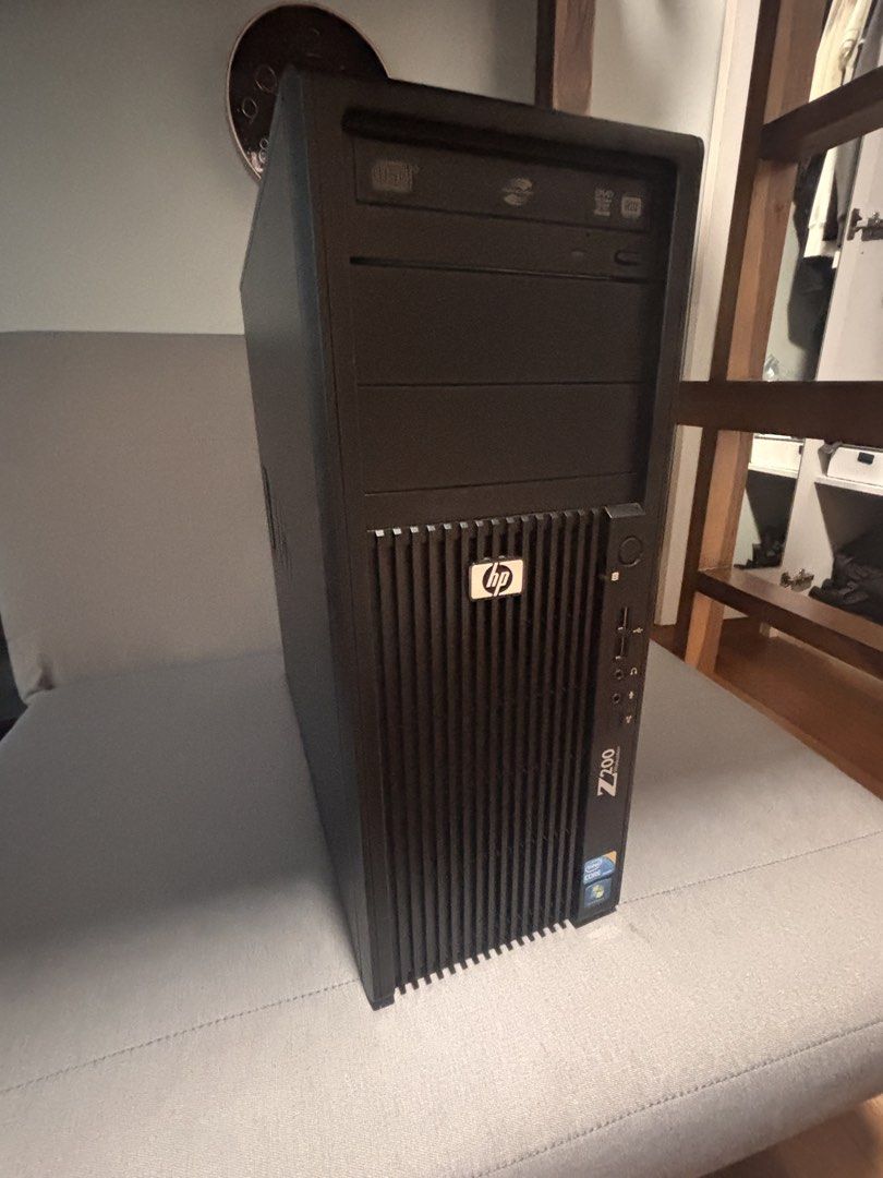 HP Z200 Workstation Desktop Computer65694735716609110
