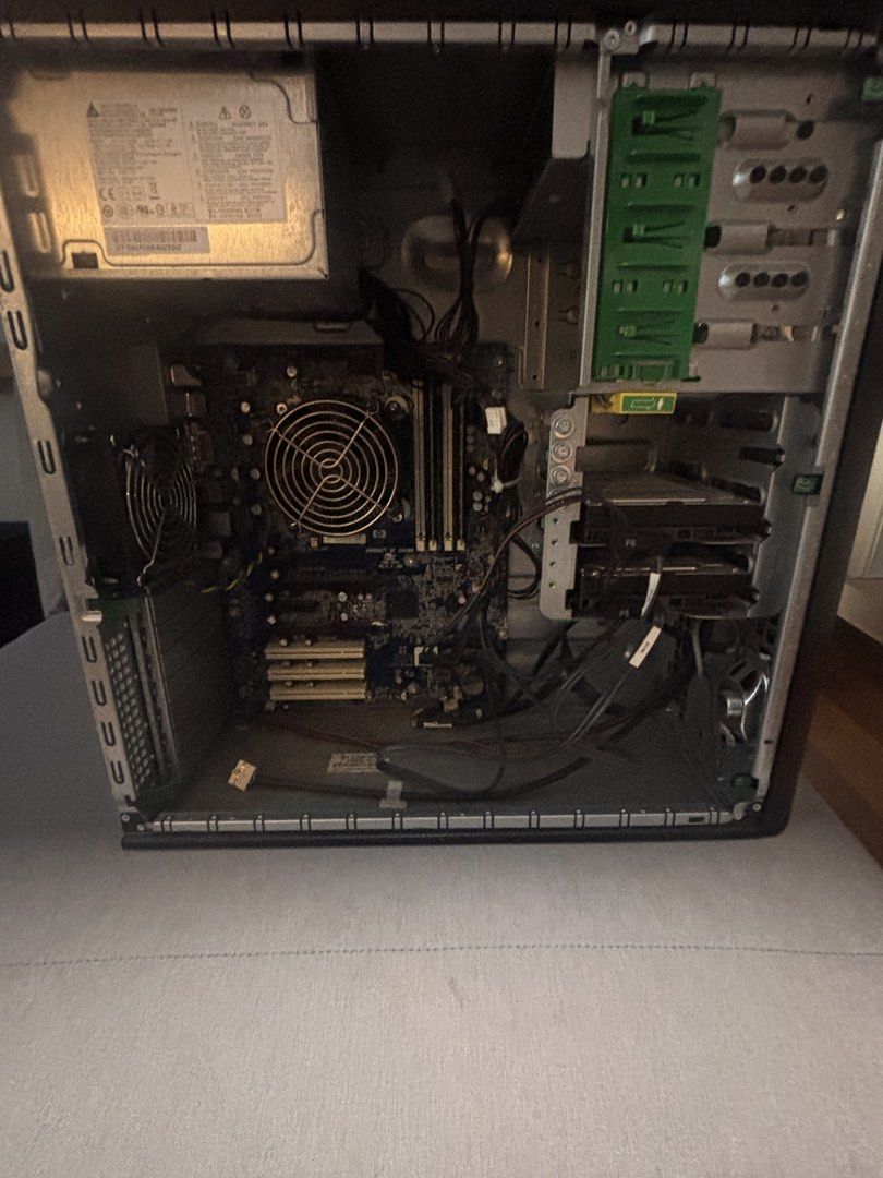 HP Z200 Workstation Desktop Computer65694735716609112