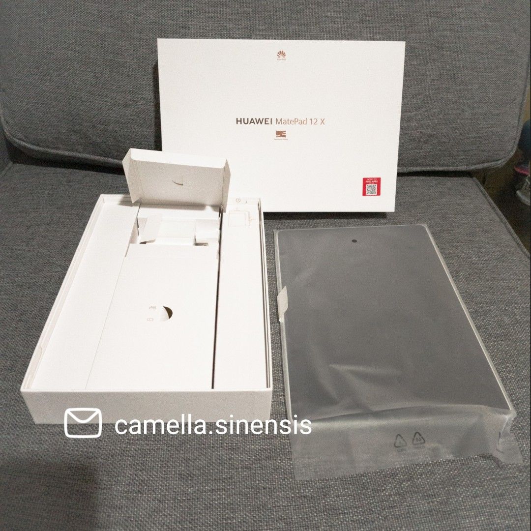 HUAWEI MatePad 12 X Tablet Set with Stylus and Mouse (Category: Android) located in Makati City. Submitted by camella.sinensis (Listing ID 1425729377, Image 2). Description: HUAWEI MatePad 12 X Tablet Set PHP 33,000 Includes: *HUAWEI MatePad 12 X Tablet with keyboard case *HUAWEI M-Pencil Pro stylus *HUAWEI wireless mouse All brand new. Tablet and keyboard boxes were opened to test both. Stylus and mouse are both sealed in box. Newly bought in De