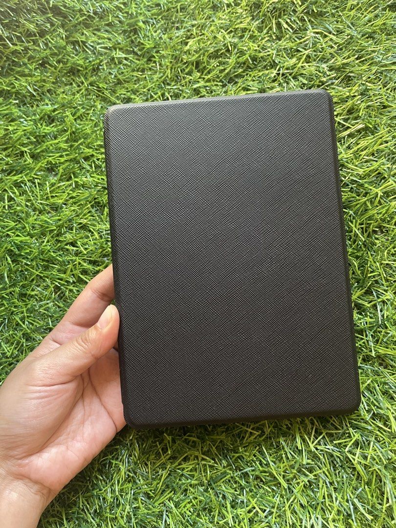 Kindle Paperwhite 6.8" Case (Category: Cases & Sleeves) located in Guiguinto. Submitted by kagandahan.ph (Listing ID 1425697936, Image 1). Description: Kindle Case fit for Paperwhite 5 Kindle case handle and magnetic back Sane day delivery via lalamove or tiktok checkout mod - bank transfer - gotyme / BPI / Gcash.
