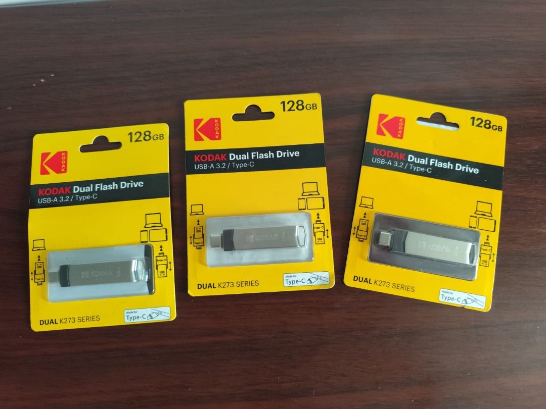 Kodak Dual Flash Drive USB-A 3.2/Type-C (128GB available) (Category: Hard Disks & Thumbdrives) located in Mandaluyong City. Submitted by doryyyyy9 (Listing ID 1425720688, Image 2). Description: Kodak Dual Flash Drive USB-A PRICE: FIXED ₱1,000 each for 128GB (3 pcs available) and ₱1,600 for 256GB (SOLD OUT) PRODUCT DETAILS: Condition: Brand new and sealed in its original packaging. Model No: K273 Voltage: 5V Current: 1A Connectivity: 3.2 and Type-