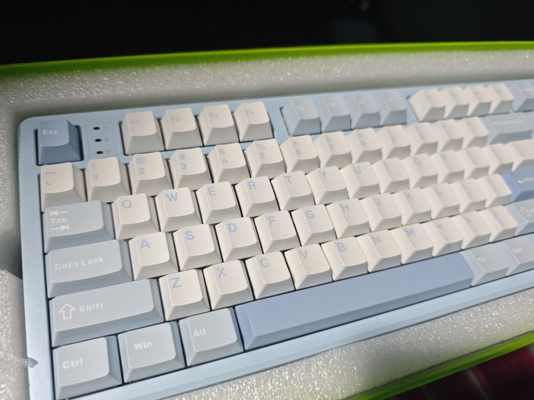 Leobog HI98C PRO (Category: Computer Keyboard) located in Bocaue. Submitted by deathwizard (Listing ID 1425657339, Image 1). Description: Key Features & Highlights - Premium All-Aluminum Build: Featuring CNC-machined upper and lower alloy covers for a heavy, high-end feel and maximum durability. - Heavyweight Stability: At a solid 2.4kg, this board stays planted on your desk no matter how fast you type or game. - 101-Key Hot-Swap Layout: Get the 