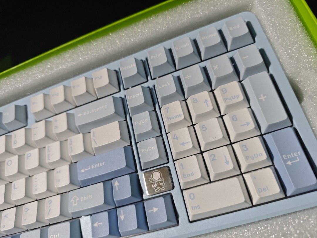 Leobog HI98C PRO (Category: Computer Keyboard) located in Bocaue. Submitted by deathwizard (Listing ID 1425657339, Image 2). Description: Key Features & Highlights - Premium All-Aluminum Build: Featuring CNC-machined upper and lower alloy covers for a heavy, high-end feel and maximum durability. - Heavyweight Stability: At a solid 2.4kg, this board stays planted on your desk no matter how fast you type or game. - 101-Key Hot-Swap Layout: Get the 