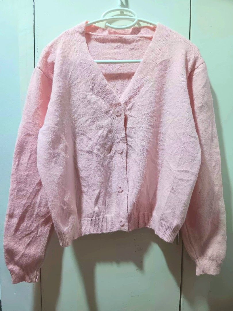 Light Pink Knitted Cardigan thick (Category: Coats, Jackets and Outerwear) located in Quezon City. Submitted by hapyllein (Listing ID 1425762748, Image 2). Description: - thick premium quality - complete buttons - fits medium to semi large - color may slightly vary due to lighting.