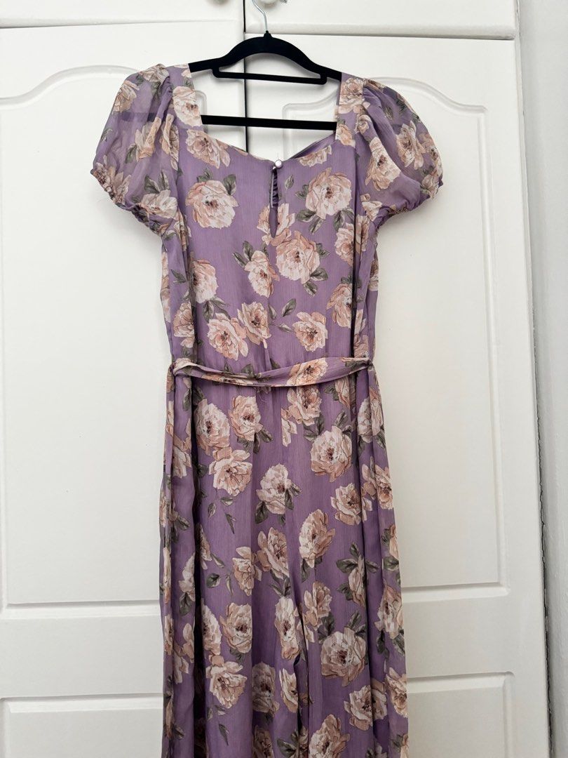 Light Purple Floral Pantsuit (Category: Jumpsuits) located in Pasig City. Submitted by ky_declutter (Listing ID 1425671895, Image 3). Description: - Fits S-M - Flowy Fit - PM for Dimension - from USA.