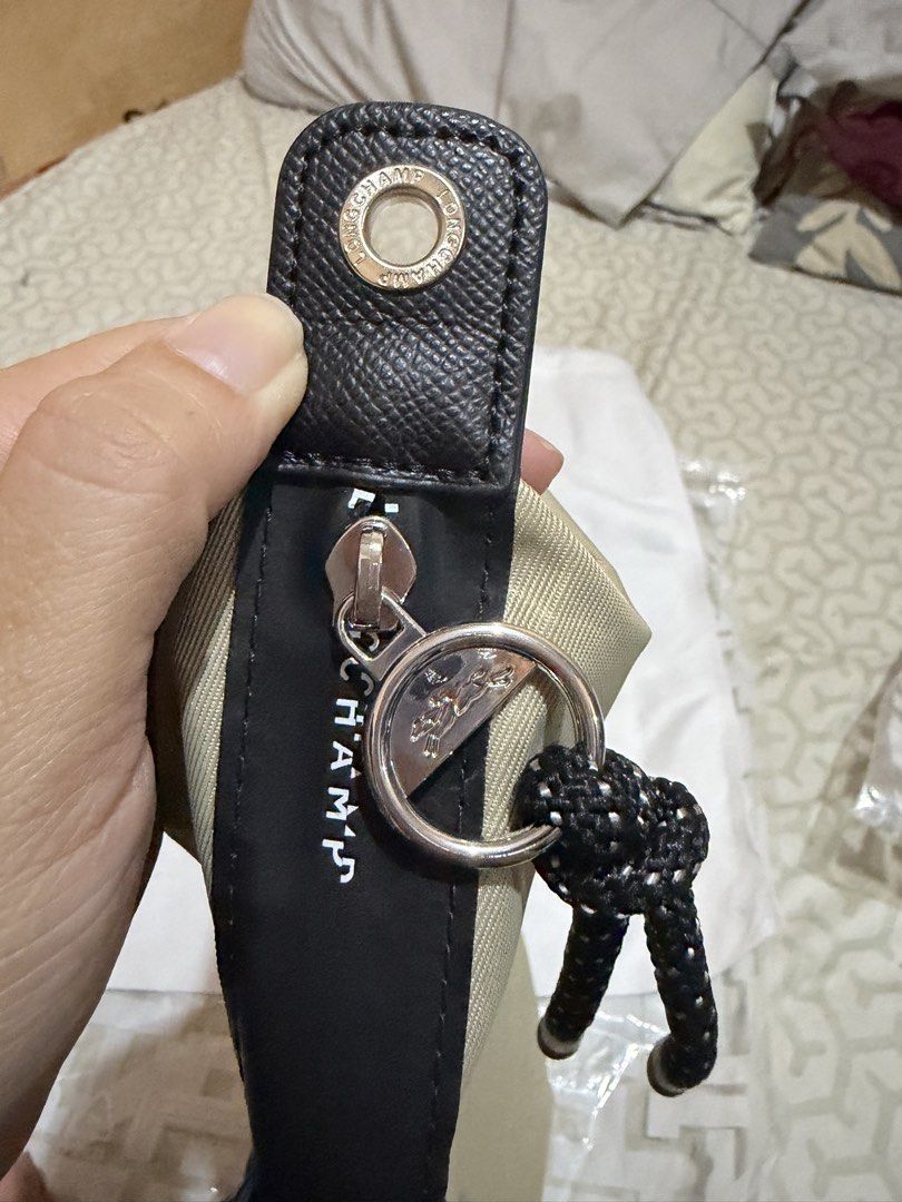 Longchamp energy sling bag (Category: Luxury Bags & Wallets) located in Taguig. Submitted by dean_cute25 (Listing ID 1425750844, Image 3). Description: 💯original MPO medium size can fit 13” laptop .