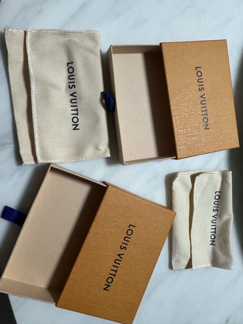 Louis Vuitton Key Chain Box and Dust Bag (Category: Storage Boxes & Baskets) located in Manila. Submitted by declutter_with_mrs (Listing ID 1425718796, Image 1). Description: Louis Vuitton Key Chain Box and Dust Bag RFS: decluttering MOP: gcash MOD: grab/lalamove PICKUP LOC: BGC, Taguig SF shoulder by buyer STRICTLY PAYMENT FIRST BEFORE PICKUP.