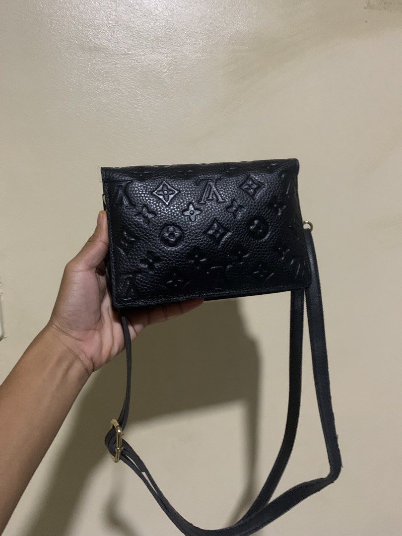 Louis Vuitton Vavin Chain Wallet in Noir Monogram Empreinte leather (Category: Luxury Bags & Wallets) located in Dipolog. Submitted by knightorious_thrift (Listing ID 1425708540, Image 2). Description: Excellent condition Change sling Pwede gawing wallet.