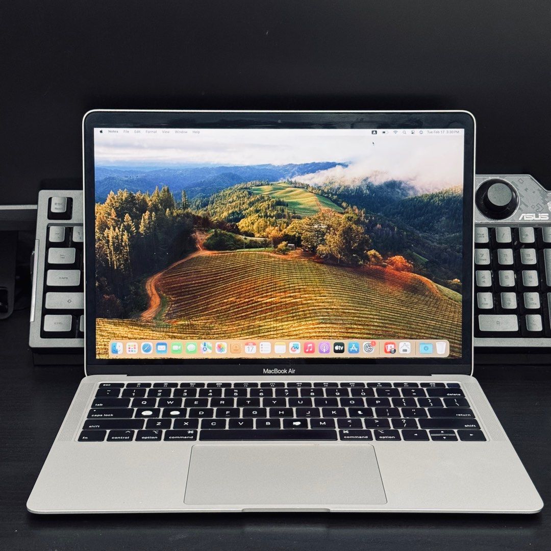 MacBook Air Retina 2018 (13inch, Silver) (Category: Laptops & Notebooks) located in Manila. Submitted by authentechgadgets (Listing ID 1425813679, Image 1). Description: Macbook Air Retina 2018 (13inch) • Intel Core i5 ~ 1.6ghz • Intel UHD Graphics 617 • 8gb Memory Ram • 128gb SSD Storage • Backlit Keyboard • 13.3-inch (2560 x 1600) • With Touch ID • Good for School, Office, Photo Editing, and etc… • All Ports and Keys are Working Properly • It C