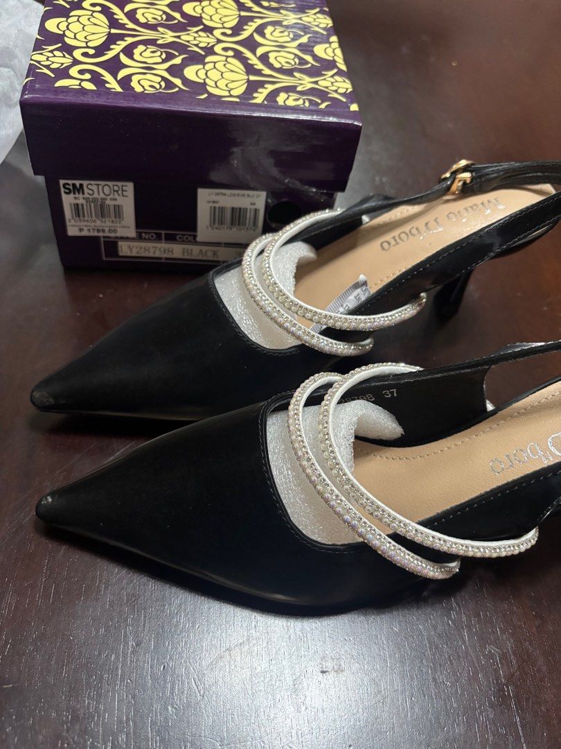 Mario D Boro black heels (Category: Heels) located in Las Pinas. Submitted by declutter0808 (Listing ID 1425820240, Image 1). Description: Used once only nung wedding ng friend ko .
