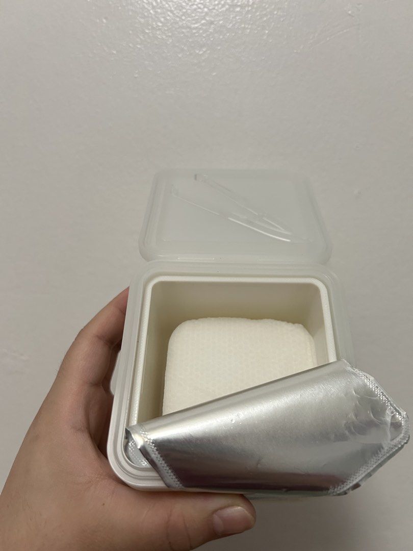 Mediheal Photo-Enzyme Peeling Pad (Category: Face Care) located in Quezon City. Submitted by tsarm_ (Listing ID 1425713601, Image 2). Description: around 60% left .