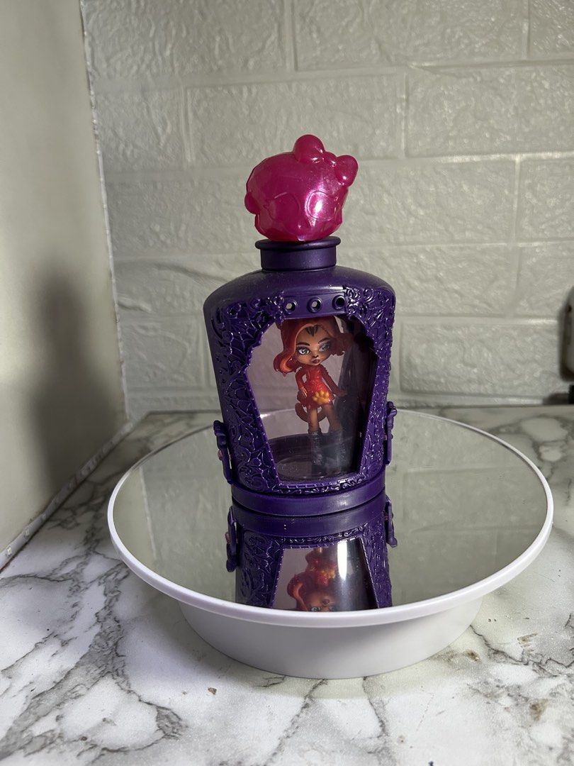 Monster high potions toralei (Category: Figurines & Statues) located in Manila. Submitted by dollsof_amber (Listing ID 1425789755, Image 2). Description: Monster High potions figurine as is. No defects comes with potion bottle and figure stand.