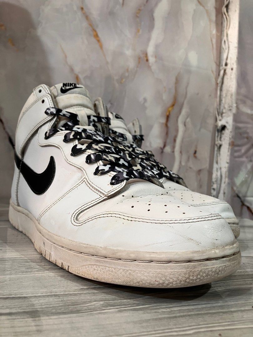 NIKE DUNK HIGH REVERSE PANDA SNEAKERS SIZE 12 MEN (Category: Sneakers) located in General Mariano Alvarez. Submitted by adonid (Listing ID 1425635288, Image 2). Description: NIKE DUNK HIGH REVERSE PANDA SNEAKERS ORIGINAL NIKE DUNK HIGH REVERSE PANDA SNEAKERS GOOD CONDITION NORMAL SIGN OF USAGE ONLY SIZE 12 MEN.