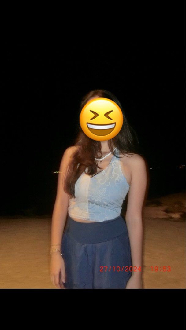 Nin and Yang Cropped 4-way Halter Top (Category: Sleeveless) located in Makati City. Submitted by shaniahdeclutters (Listing ID 1425723587, Image 3). Description: Can be worn in SO MANY WAYS SUPER CUTE not my style anymore 😞 .