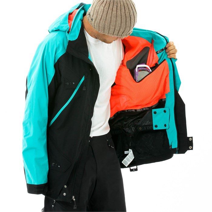 Oakley Corked Insulated Snowboard Jacket (Category: Coats, Jackets and Outerwear) located in Manila. Submitted by walter_wt (Listing ID 1425793141, Image 2). Description: Oakley Corked Insulated Snowboard Jacket -Size: Large to xxl -Dimension: -Length: 33 -Width: 27 -Sleeve length: 29 -Issue: None .