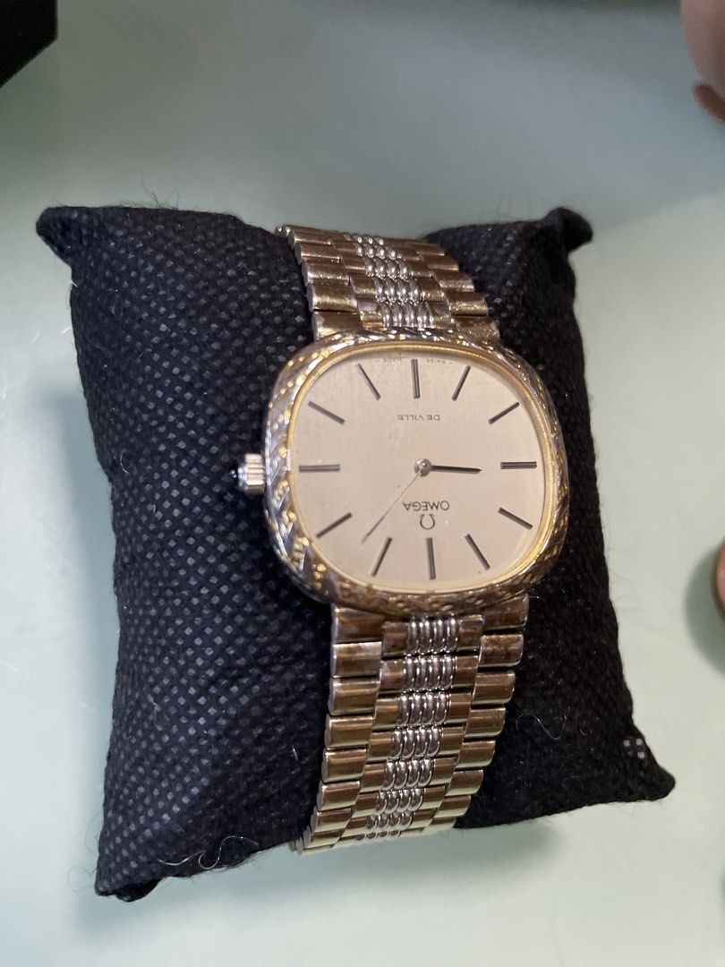 Omega de ville (Category: Luxury Watches) located in Cavite. Submitted by mamamia73 (Listing ID 1425810795, Image 2). Description: - [omega] de ville] - [Color] two toned pure silver 56.90 grams - Stylish design vintage - Made with durable material continous bracelet manual wind working excellent .