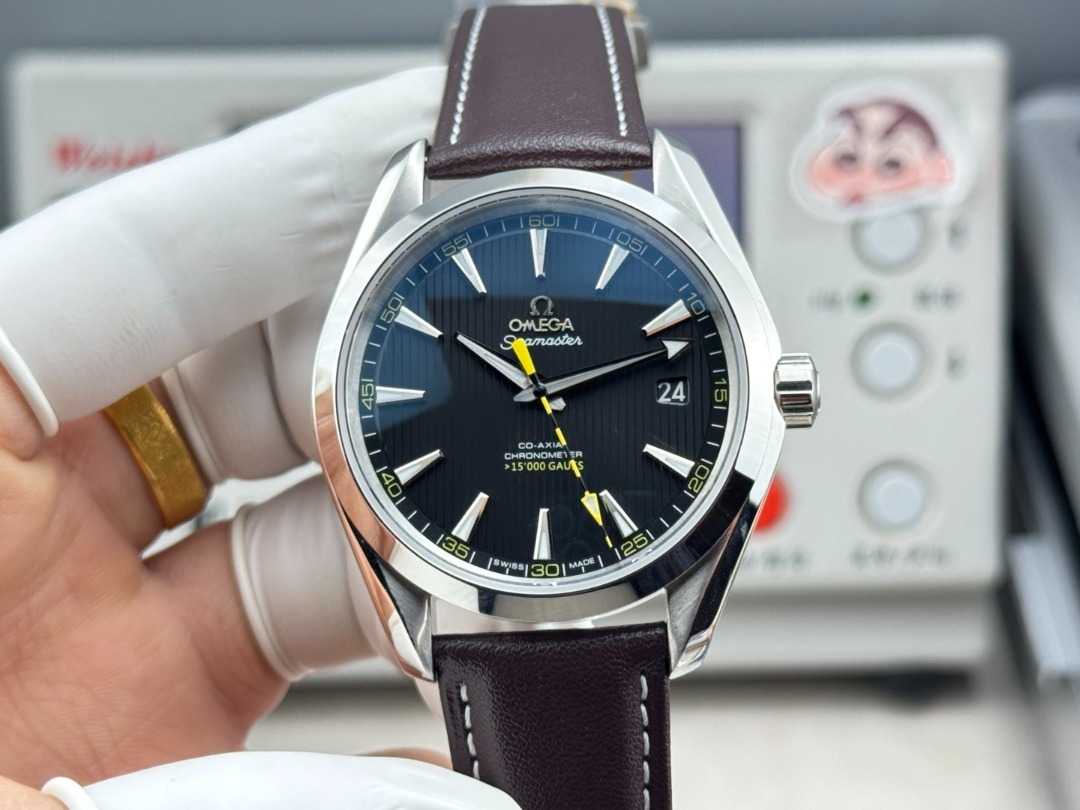 Omega Seamaster 150 meter Aqua Terra Observatory, Men's Fashion ...