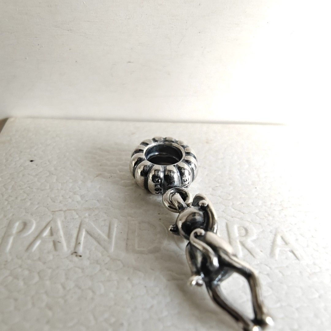 Pandora zodiac monkey dangle charm (Category: Charms) located in Makati City. Submitted by ly12eb (Listing ID 1425677366, Image 3). Description: Authentic Excellent condition Can be charm for punch the baby monkey.