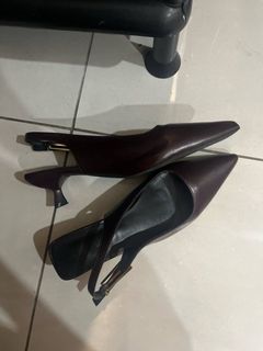 (Category: ) located in . Submitted by closet.secrets (Listing ID 1425631538, Image 1). Description: .