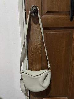 (Category: ) located in . Submitted by natng618 (Listing ID 1425709557, Image 1). Description: .