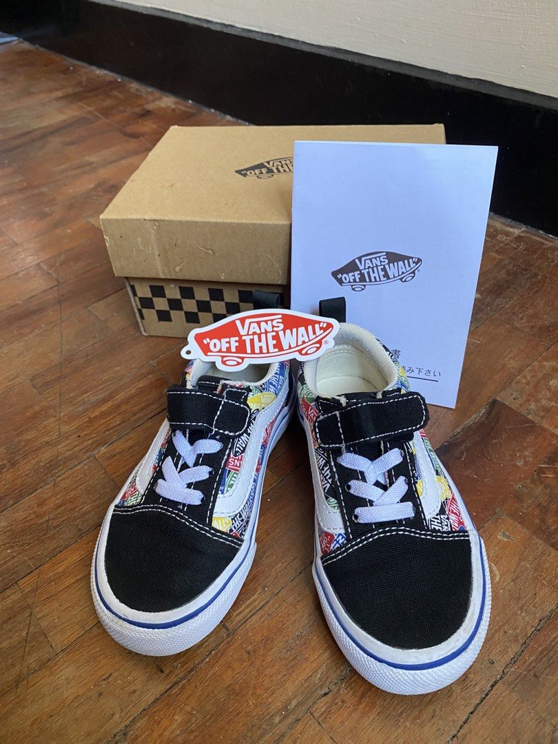 PRELOVED Vans Old Skool V toddler sneakers (Category: Babies & Kids Fashion) located in Taguig. Submitted by dds16 (Listing ID 1425787675, Image 1). Description: PRELOVED Vans Old Skool V toddler sneakers BOUGHT IN JAPAN 🇯🇵 WITH BOX barely used. (Nalakihan na) NO RECEIPT. .