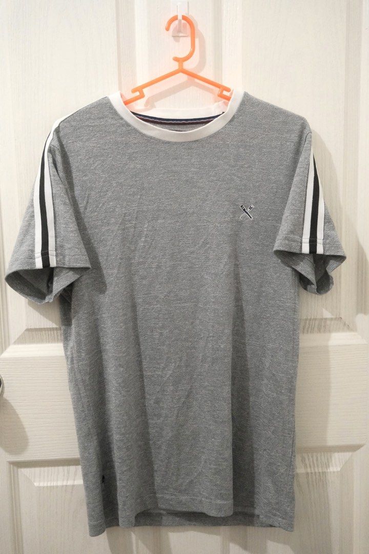 Regatta Grey Shirt (S) (Category: Tshirts & Polo Shirts ) located in Santa Rosa. Submitted by radarr (Listing ID 1425750333, Image 1). Description: Selling my Regatta shirt for decluttering. Size on tag: S Dimensions: Length (in): 24 Width (in): 19 Shoulders (in): 17.