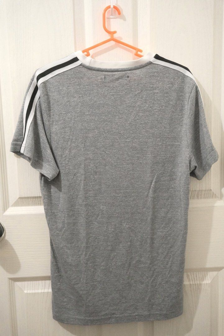 Regatta Grey Shirt (S) (Category: Tshirts & Polo Shirts ) located in Santa Rosa. Submitted by radarr (Listing ID 1425750333, Image 2). Description: Selling my Regatta shirt for decluttering. Size on tag: S Dimensions: Length (in): 24 Width (in): 19 Shoulders (in): 17.