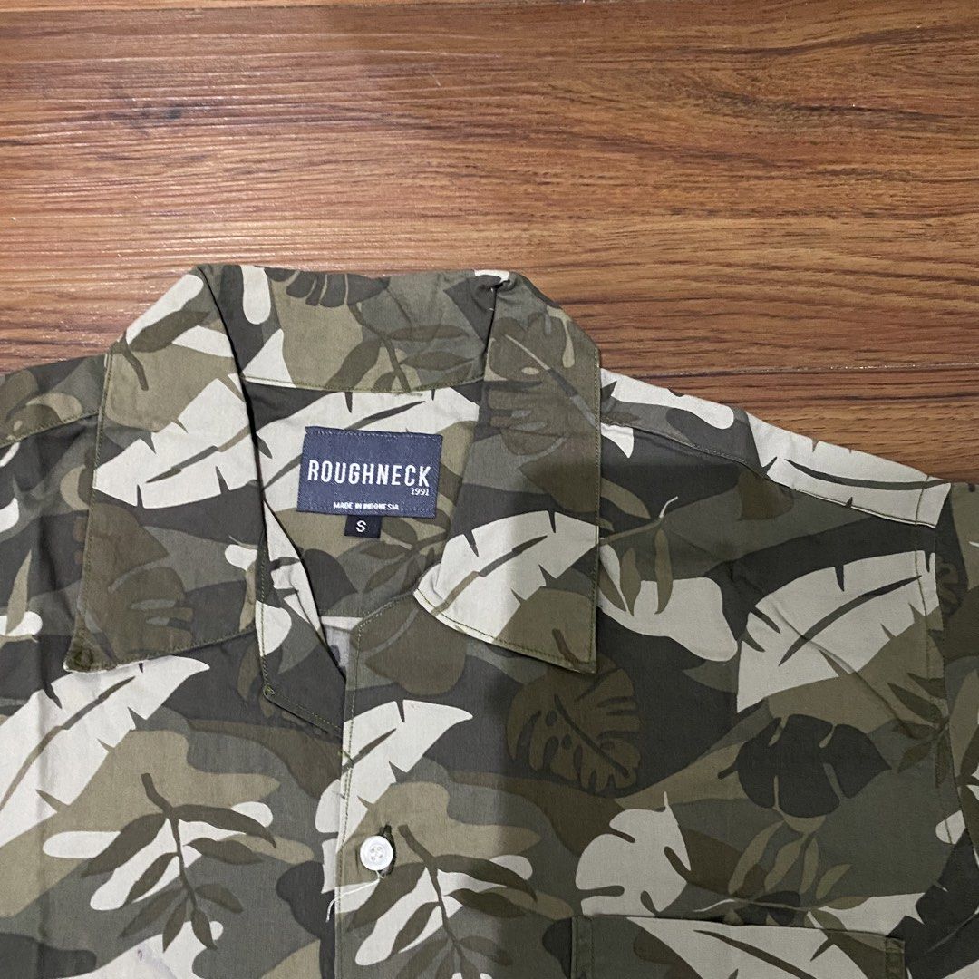 Roughneck Shirt Size S (Kategori: Atasan) berada di Depok. Dikirim oleh fiorelloaffandi (ID iklan 1425702680, Gambar 2). Deskripsi: Roughneck Shirt Size S Preloved.