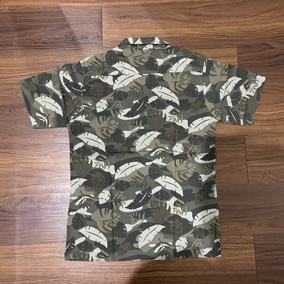 Roughneck Shirt Size S (Kategori: Atasan) berada di Depok. Dikirim oleh fiorelloaffandi (ID iklan 1425702680, Gambar 3). Deskripsi: Roughneck Shirt Size S Preloved.