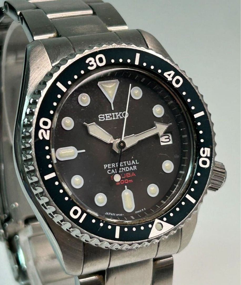 Seiko Diver Scuba Watch 8F35-00A0 Date Diver Watch 200m Black Dial