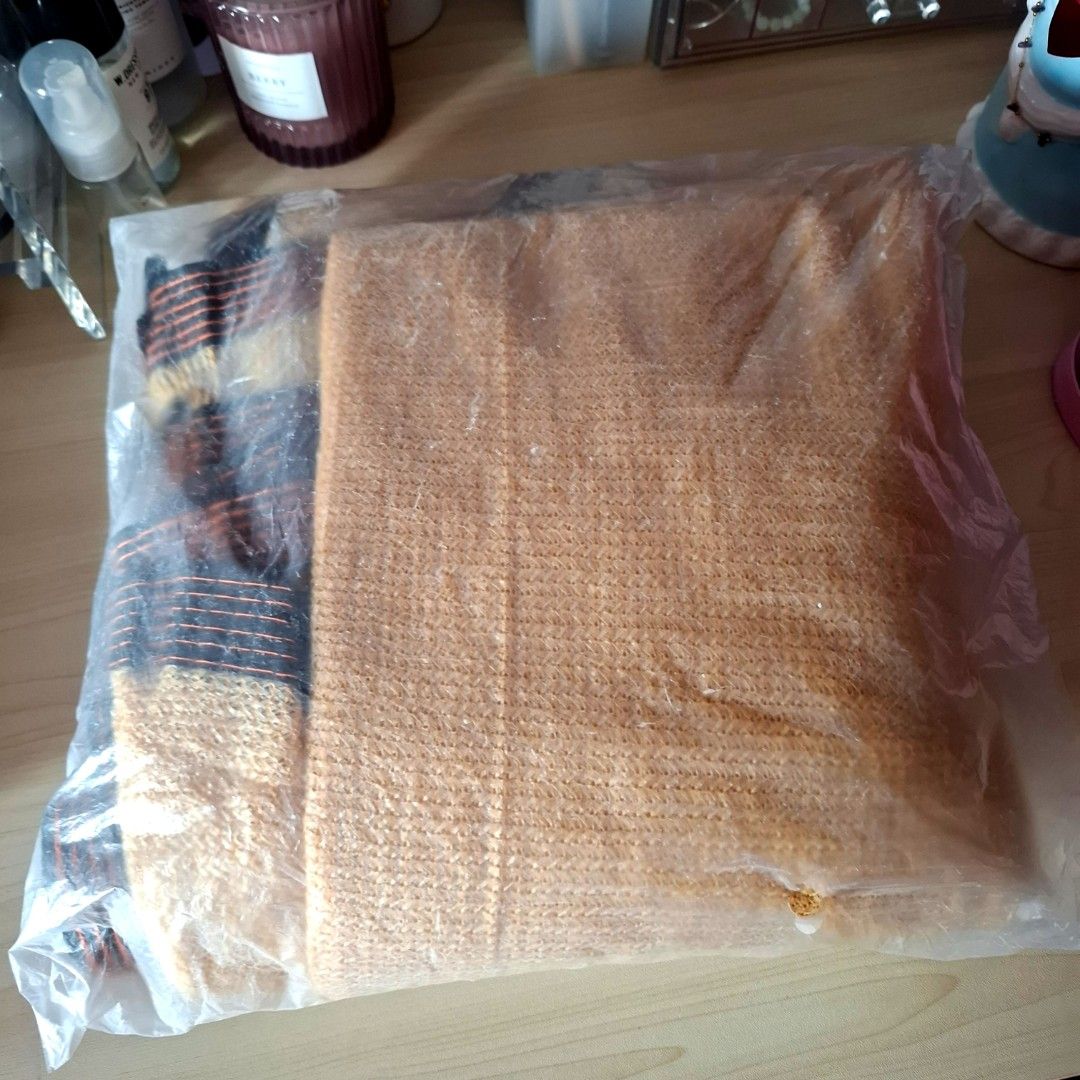 Shade Cloth Net ( sizes available) (Category: Other Home Decor) located in Quezon City. Submitted by an.marie (Listing ID 1425821429, Image 2). Description: 2.3 x 1M - 300php 3 x 3M - 450php (2pcs avail) 4.2 x 1M - 550.