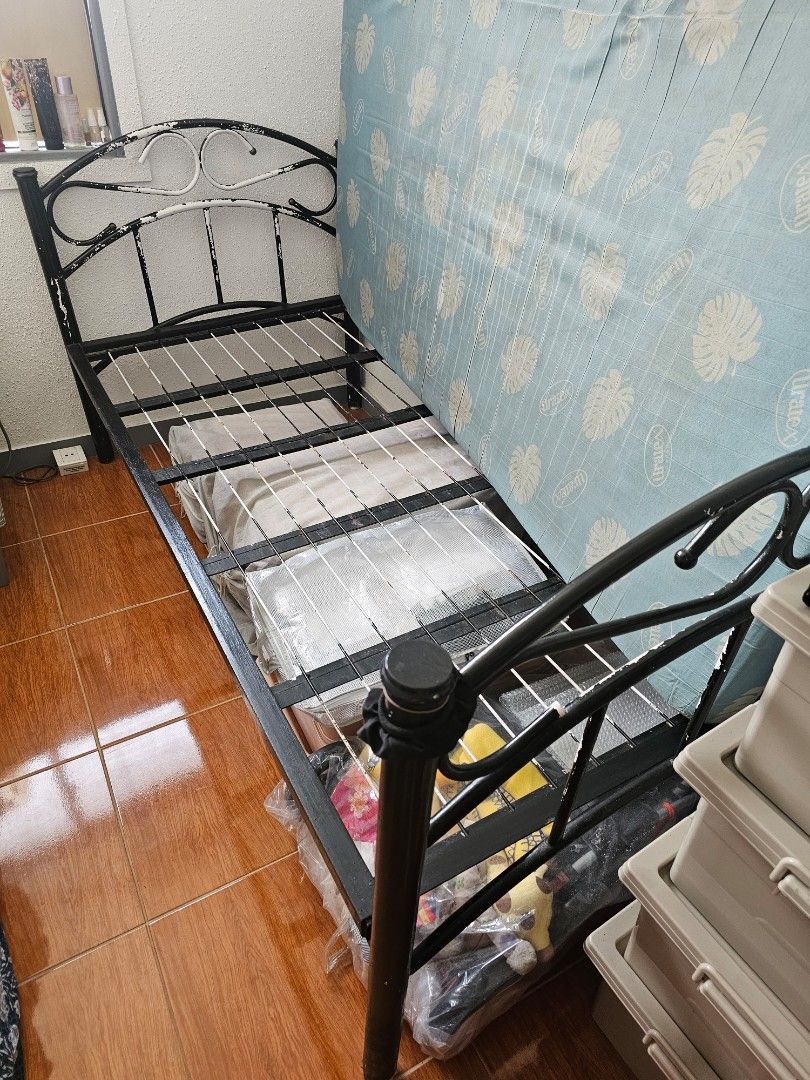 Single Bed Frame (Category: Bed Frames & Mattresses) located in Manila. Submitted by alisbl (Listing ID 1425753092, Image 3). Description: Single Bed Frame for Sale reinforced bed frame (very sturdy) need to be repainted can handle 200kg and 6ft person.