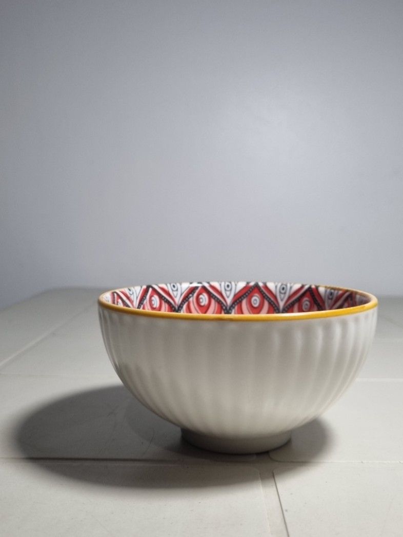 Small Ceramic Bowl (Category: Vases & Decorative Bowls) located in Quezon City. Submitted by declutter_bugg (Listing ID 1425723993, Image 3). Description: .