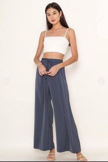 (Category: ) located in . Submitted by clothesaffairs (Listing ID 1425788544, Image 1). Description: .