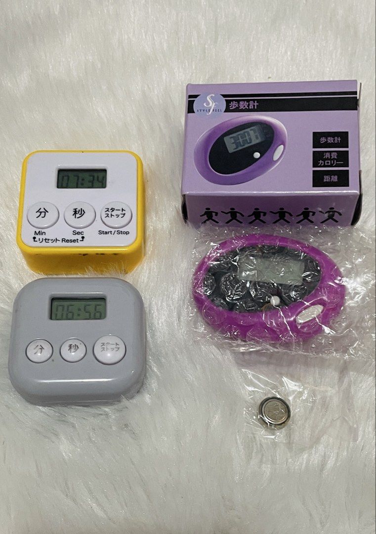 Style Feel Pedometer and Digital Timers (Category: Clocks) located in Quezon City. Submitted by sissymissy1527 (Listing ID 1425656003, Image 1). Description: As pack Step counter- brandnew Digital kitchen timer- used, working Selling as is Loc tandang sora, qc.