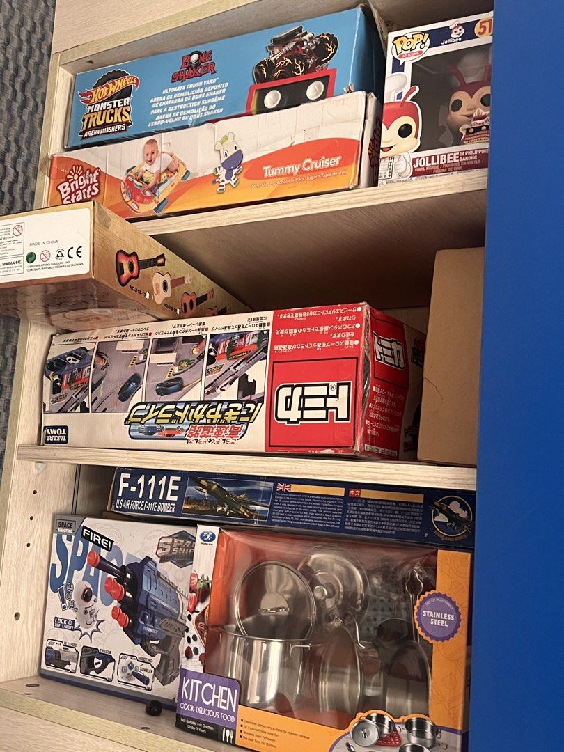 Suncon RC Car, Invincible Road Hog, Chemistry Lab (Category: Remote Control Toys) located in Manila. Submitted by adi.f27 (Listing ID 1425682000, Image 3). Description: Decluttering toys!! Some are well used, some lightly used and some never opened. .