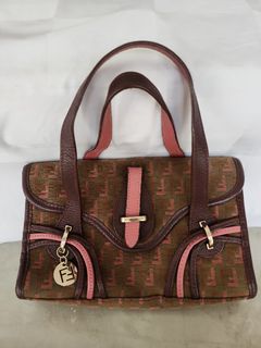 (Kategori: ) berada di . Dikirim oleh soffiadeclutter (ID iklan 1425646867, Gambar 1). Deskripsi: .