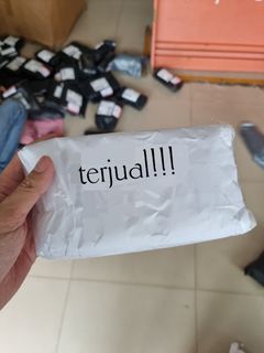 (Kategori: ) berada di . Dikirim oleh tedwardrobe (ID iklan 1402649444, Gambar 1). Deskripsi: .