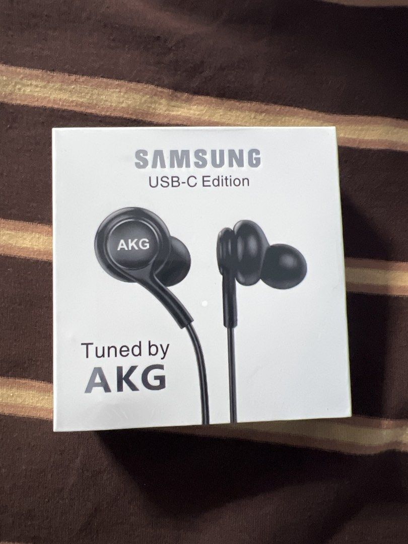 Usb-C Earphone AkG (Category: Earphones) located in Manila. Submitted by as_onlineshop11 (Listing ID 1425791456, Image 2). Description: .