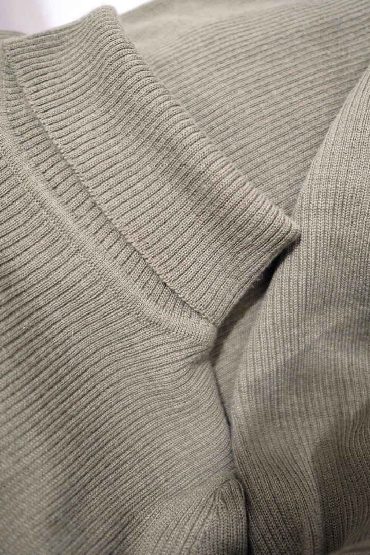 Veeko Olive Green Turtleneck (Category: Others Tops) located in Santa Rosa. Submitted by radarr (Listing ID 1425751288, Image 2). Description: Selling my Veeko Turtleneck as I need to declutter my room. Size on tag: Free size Dimensions: Length (in): 21 Width (in): 15.5 Shoulders (in): 15.