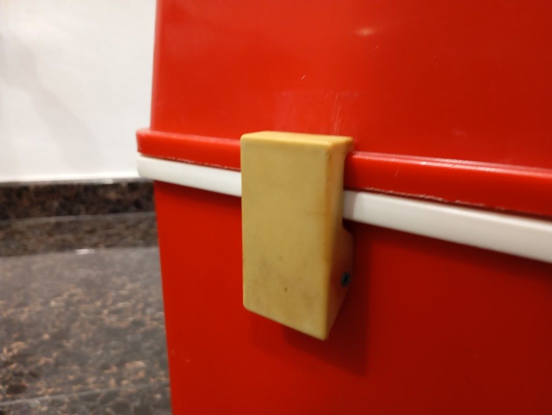 Vintage Red Cooler Box477729973475758083