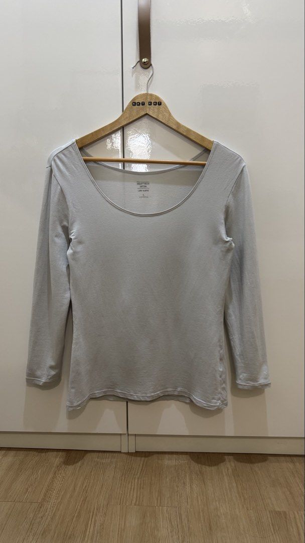 W Uniqlo heattech cotton extra warm 01808 (Category: Longsleeves) located in Paranaque City. Submitted by kkattspreloved2 (Listing ID 1425758480, Image 2). Description: Large in tag Color light gray Minimal signs of usage ❗️Items are already washed and ready to wear ❗️Mixed of personal preloved items and personal handpicked ❗️Limit your Expectations based on the price of the items that you are buying ❗️Reservation for paid items only ❗️Payment fi