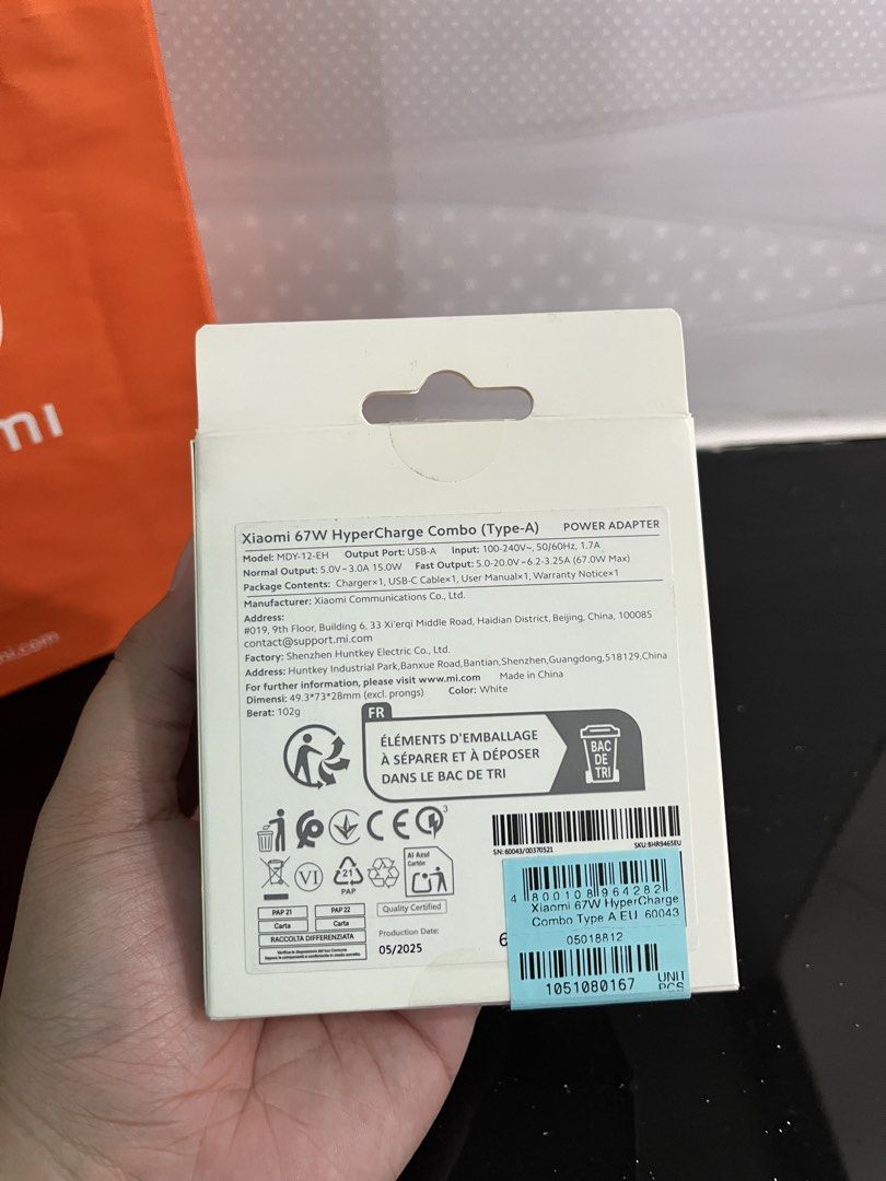 Xiaomi HyperCharge Combo (Category: Chargers & Cables) located in Manila. Submitted by declutterwithnicole (Listing ID 1425705291, Image 3). Description: Bought from Xiaomi Store with receipt and paperbag. Never been used. Brandnew.