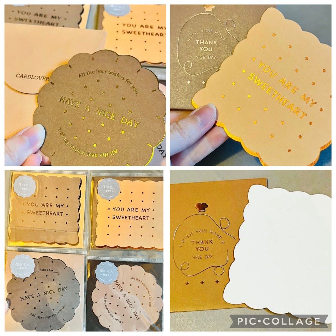 現貨💌🍪燙金法曲奇餅造型 萬用咭 💌 生日卡 生日咭 情人節咭 結婚卡 聖誕卡 慰問卡 示愛卡 周年紀念卡 感謝卡 賀咭 賀卡 珍藏收藏 ELEGANT COOKIES STYLE CHRISMAS BIRTHDAY VALENTINES THANK YOU NEW YEAR ANNIVERSARY GIFT CARD （分類：其他）位於 Hong Kong。 由 swroom 提交（商品編號 1425931715，圖片 1）。簡介： 🚚 🎁 只限郵寄運送 🎁 ▫️▫️商品詳情▫️▫️ 💝 $35 張，$60 兩張，全新 ❣️ 節日銷情迅速請早訂購售完即止❣️ 🛍更多最新禮品玩具 follow us ： carousell.com/swroom 🎉最新購物優惠 ：https://carousell.app.link/Q0thbgjfo1b ▫️▫️購買付款詳情 ▫️▫️ 📥 請 INBOX PM下單購買須提供以下資料 ： 1. 選擇付款方式 : PAYME / FPS