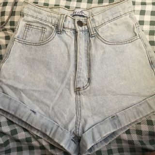 (Category: ) located in . Submitted by lvc.d (Listing ID 1425823382, Image 1). Description: .