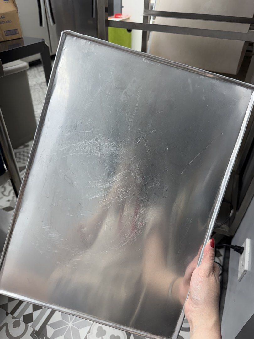 ALUMINUM BAKING TRAY: 47 cm x 35 cm (Category: Bakeware) located in Mandaluyong City. Submitted by declutteringmylife101 (Listing ID 1425882309, Image 2). Description: SIZE: 47 cm x 35 cm Can be used for cookies Aluminum material = sturdy Cheap price: 65 pesos each 15 pcs available! 750 pesos if take all :) .
