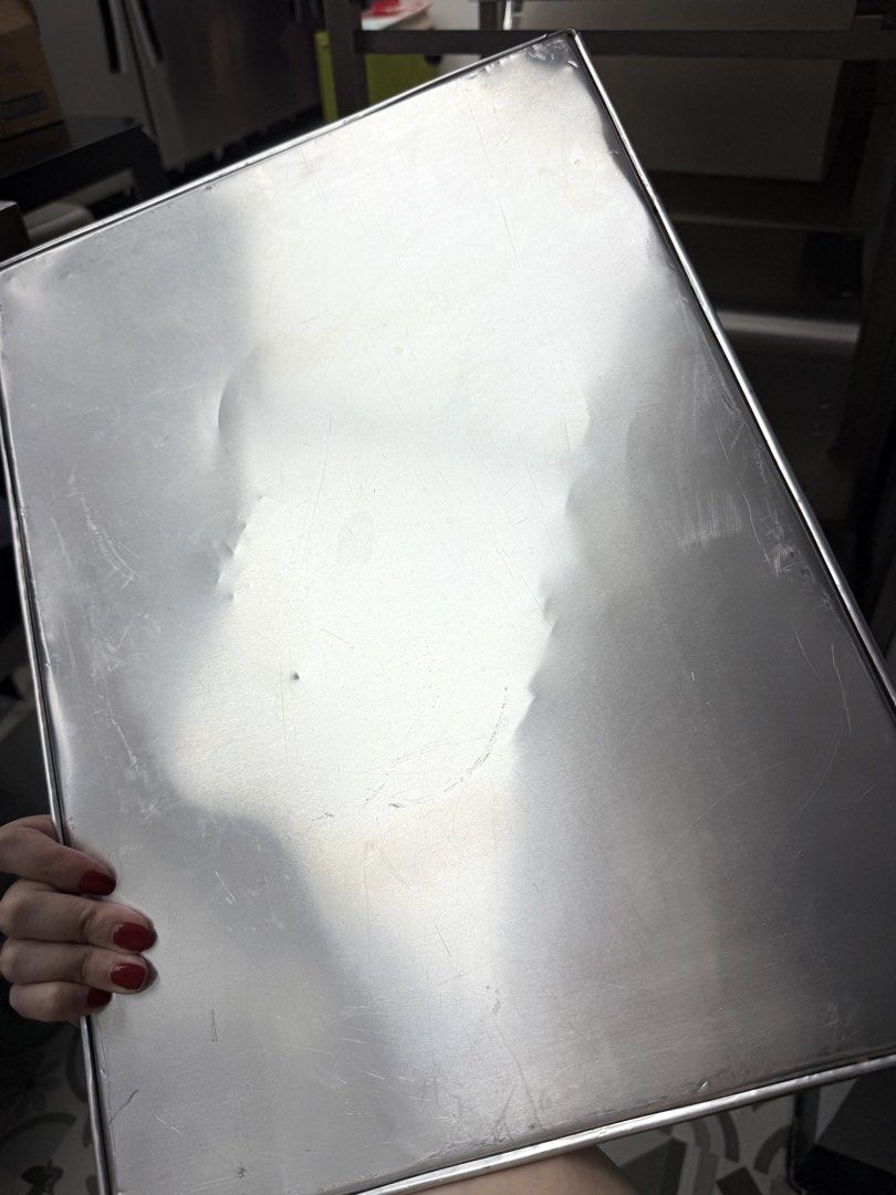 ALUMINUM BAKING TRAY: 47 cm x 35 cm (Category: Bakeware) located in Mandaluyong City. Submitted by declutteringmylife101 (Listing ID 1425882309, Image 1). Description: SIZE: 47 cm x 35 cm Can be used for cookies Aluminum material = sturdy Cheap price: 65 pesos each 15 pcs available! 750 pesos if take all :) .